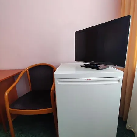 Jantar Economy Hostel *