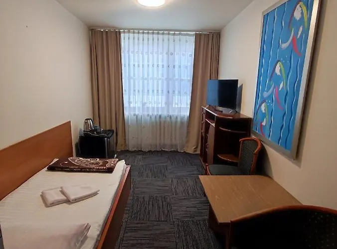 Jantar Economy Hostel *